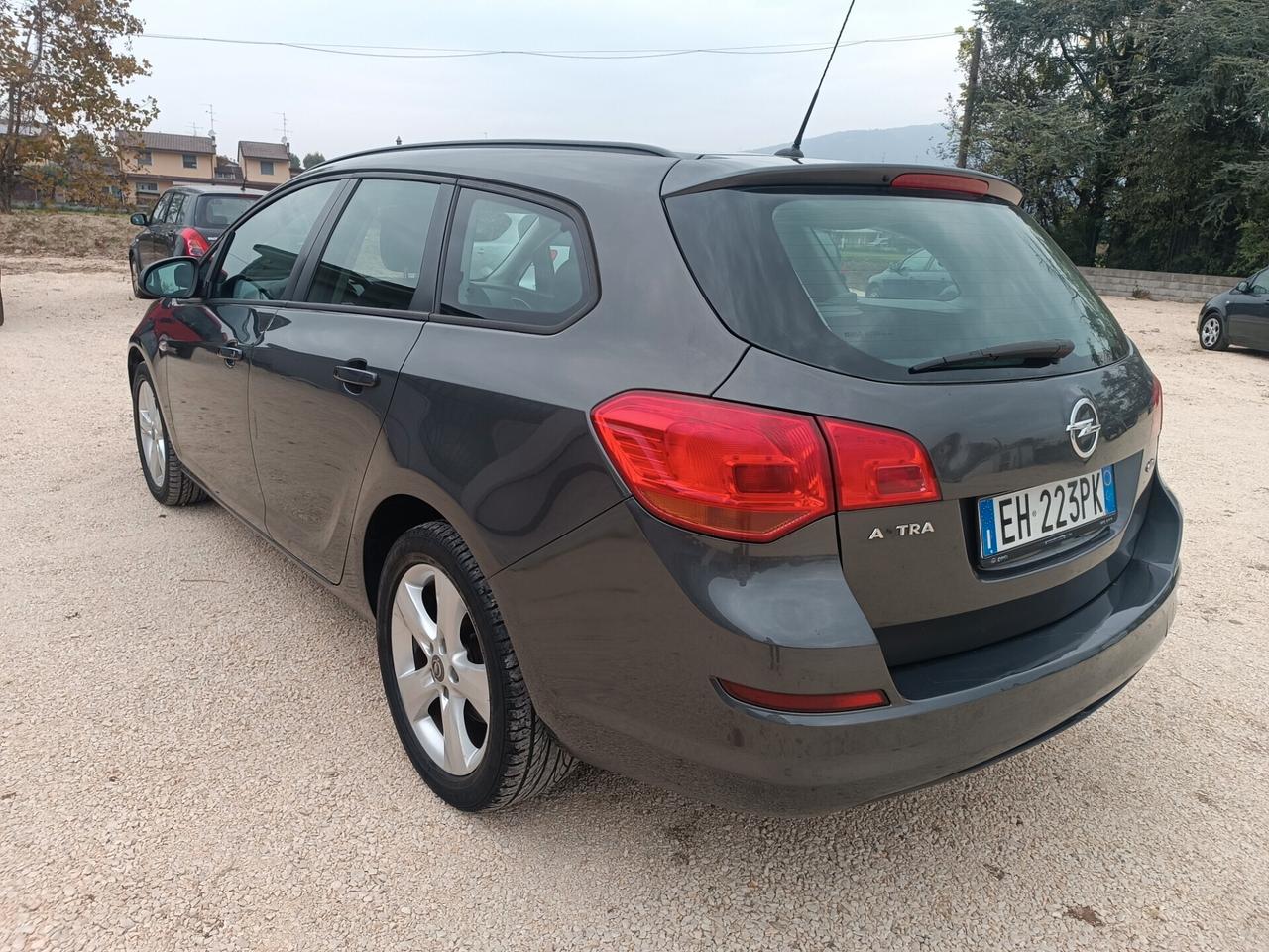Opel Astra 1.7 diesel garanzia