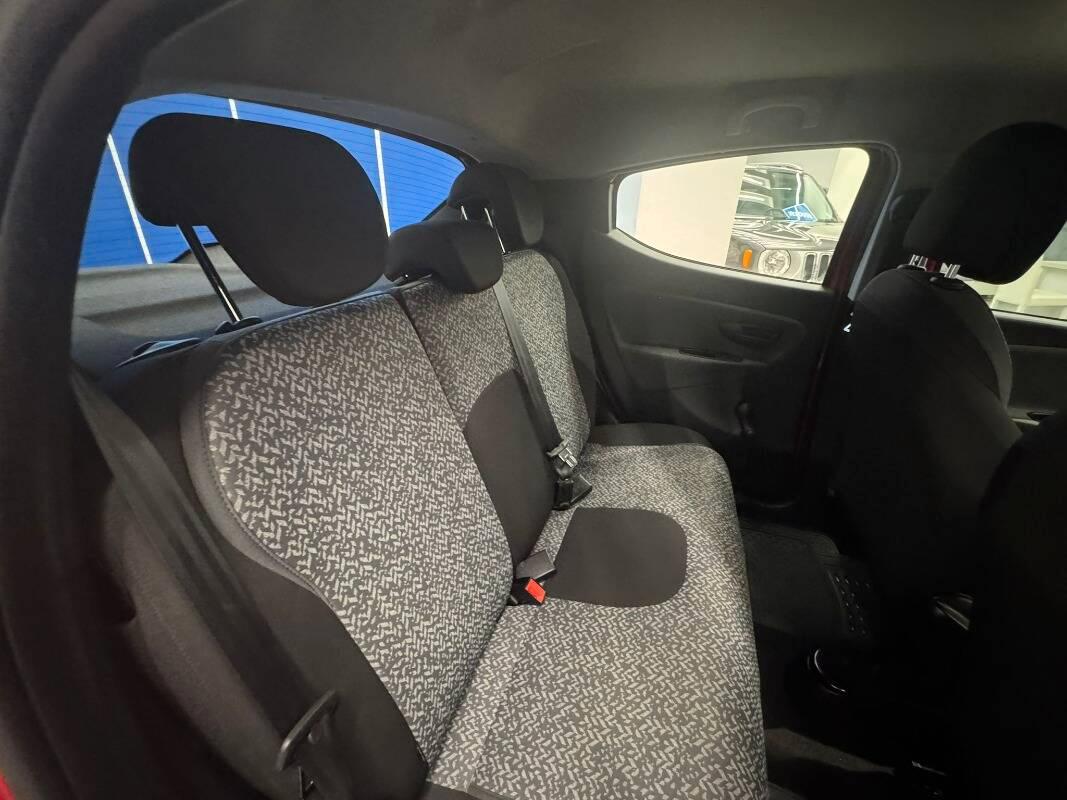 Lancia Ypsilon III 1.0 firefly hybrid Silver s&s 70cv