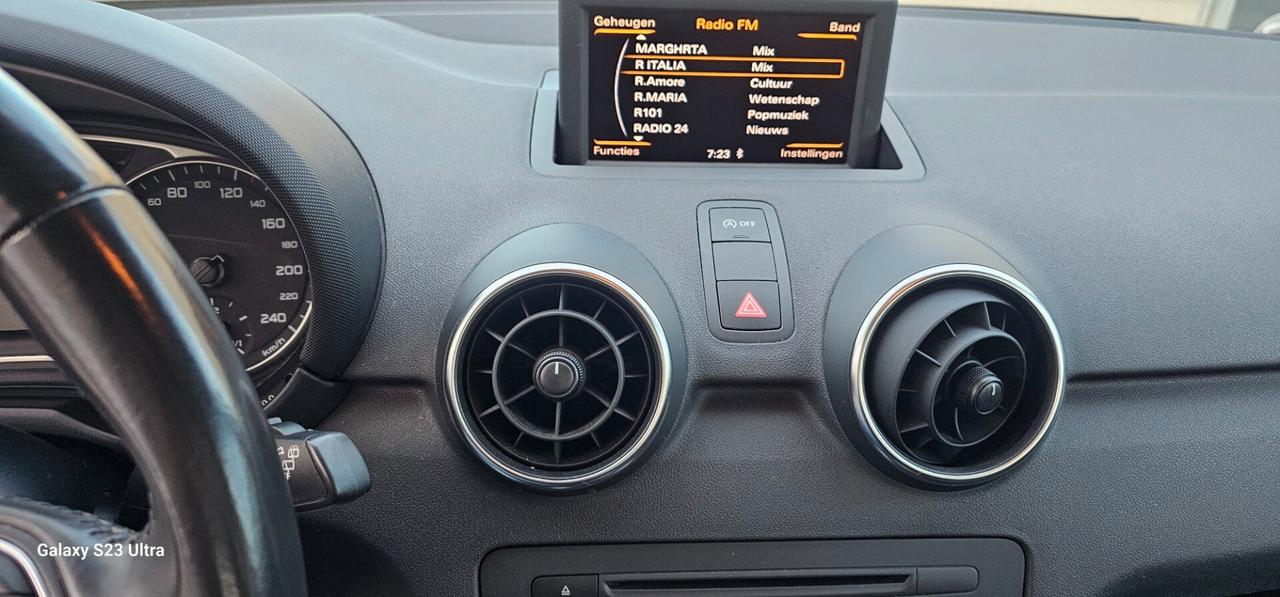 Audi A1 1.6 TDI Attraction