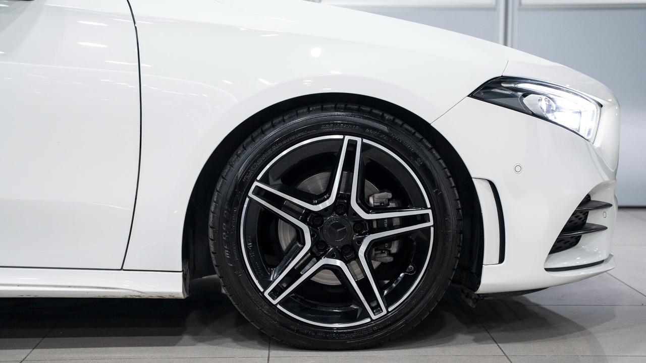 Mercedes-benz A 180 D PREMIUM PLUS AMG TETTO PACK LUCI MULTIBEAM FULL