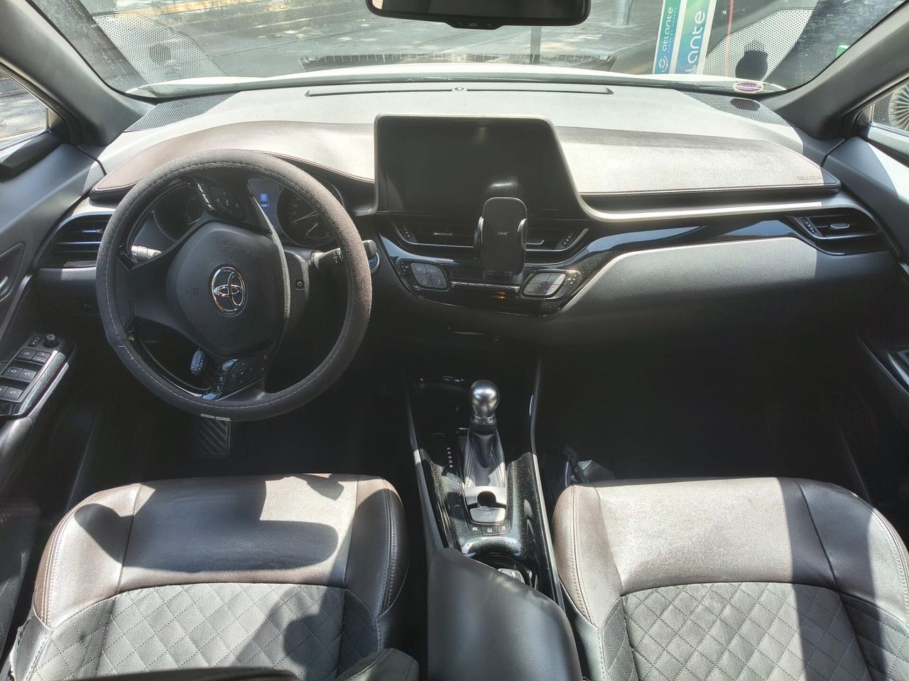 Toyota C-HR 1.8 Hybrid E-CVT Lounge