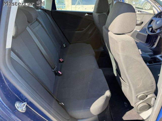 VOLKSWAGEN Passat Variant Passat VI 2005 Variant 2.0 tdi Business DK924ZT