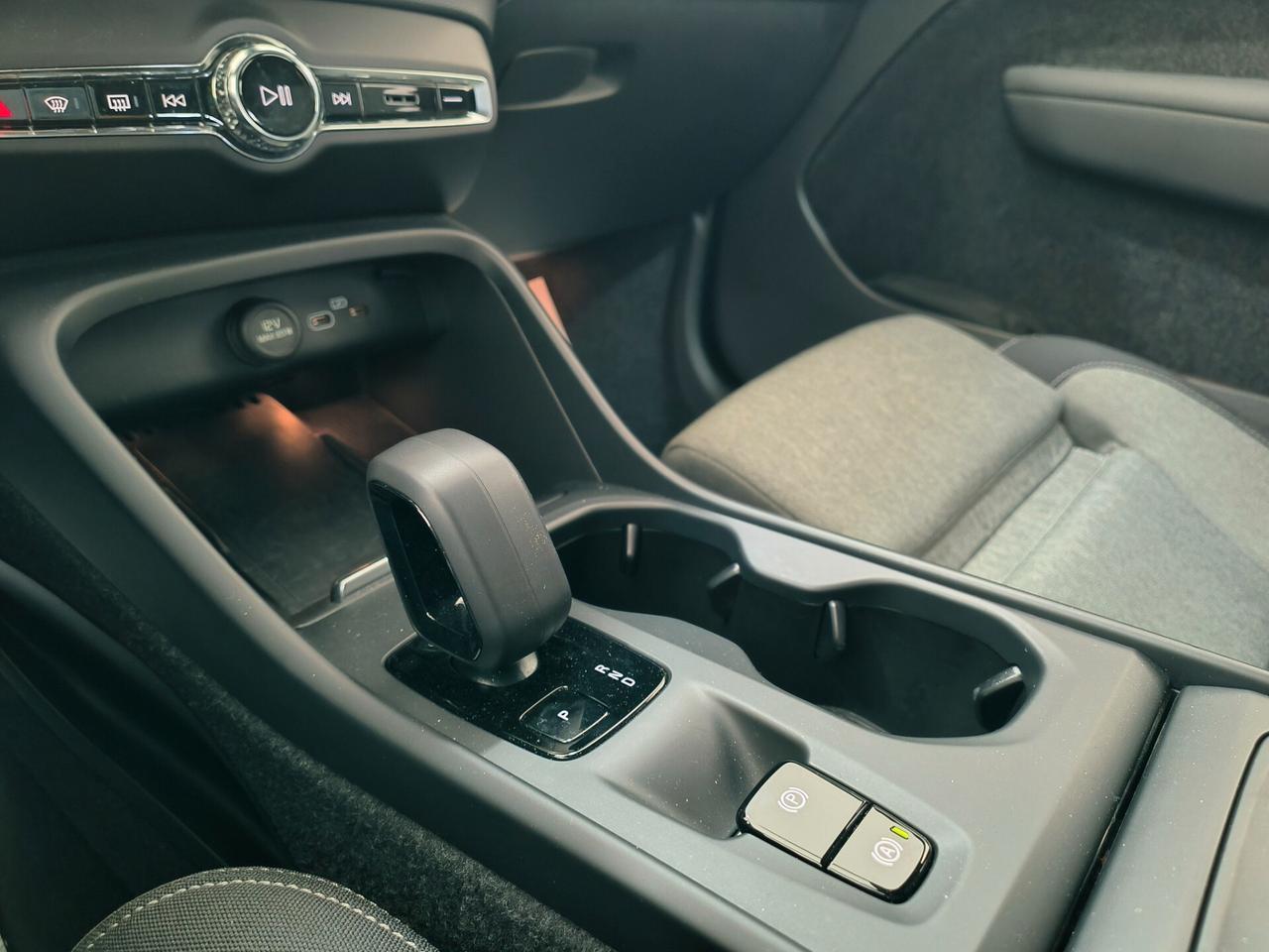 Volvo XC40 B3 automatico Core