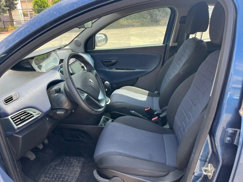 Lancia Ypsilon Ypsilon 1.0 FireFly 5 porte S&S Hybrid Platino