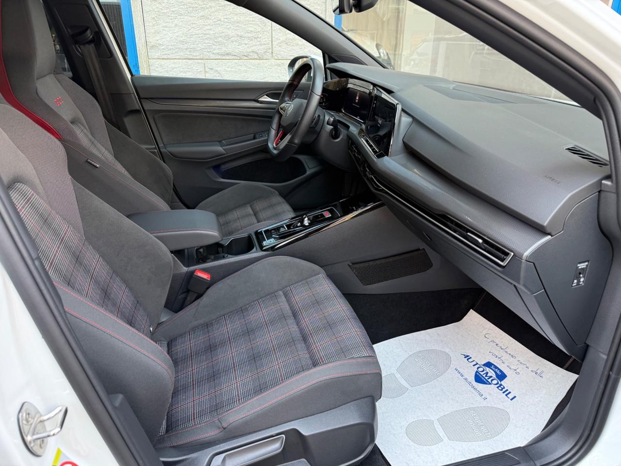 Volkswagen Golf GTI 2.0 TSI DSG PERFORMANCE