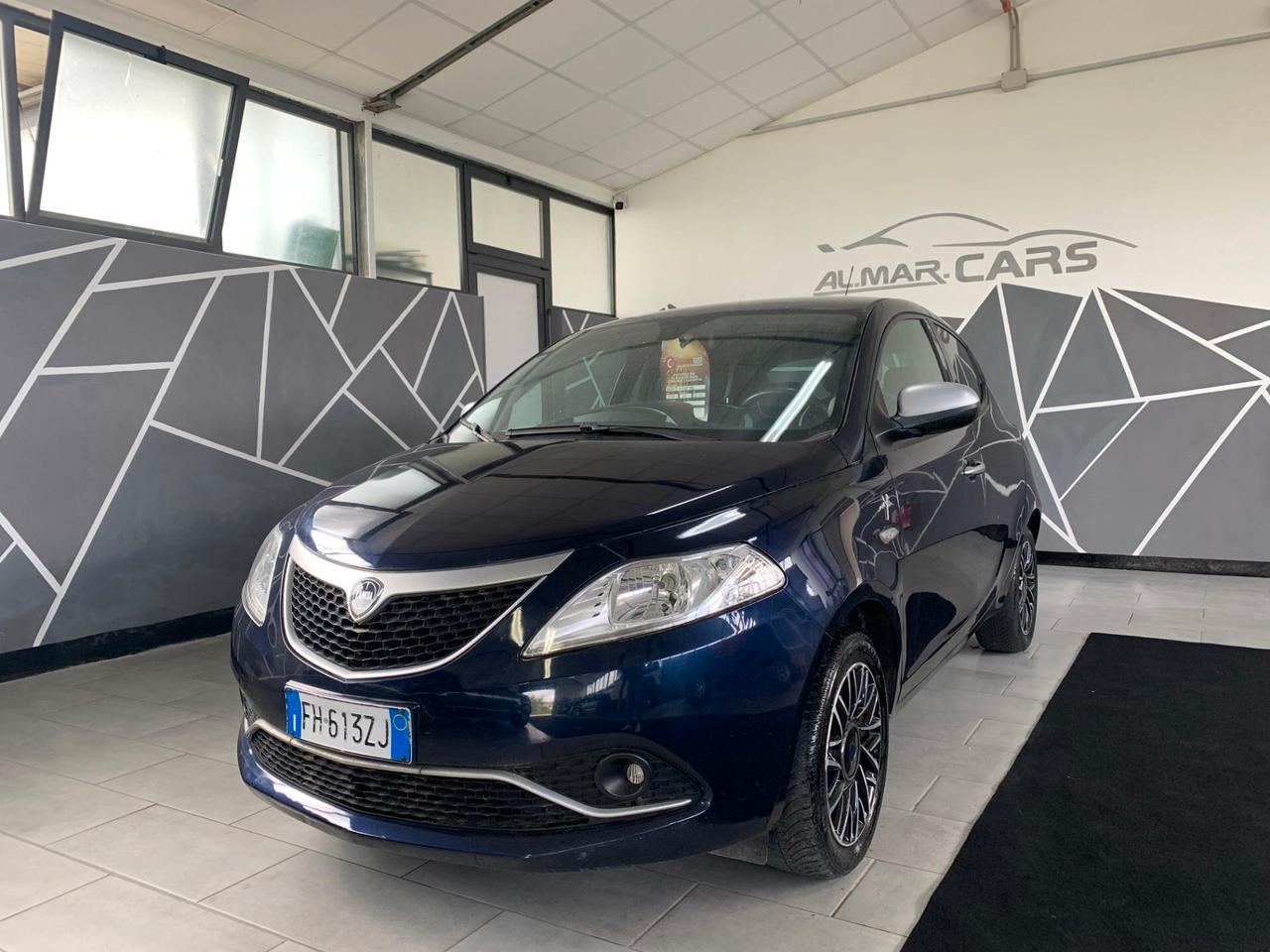 Lancia Ypsilon 1.3 MJT 16V 95 CV 5 porte NEOPATENTATI