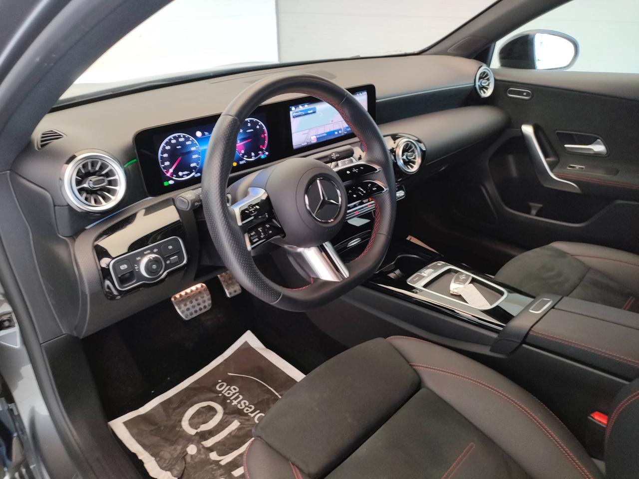Mercedes-Benz Classe A - W177 2023 - A 180 d AMG Line Advanced Plus auto