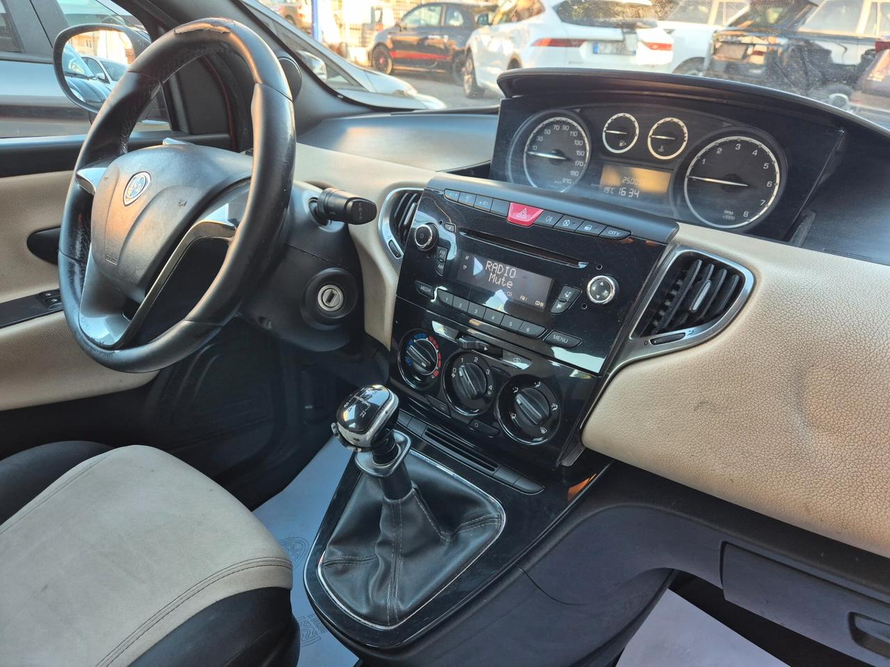 Lancia Ypsilon 1.2 69 CV 5 porte GPL Ecochic Gold