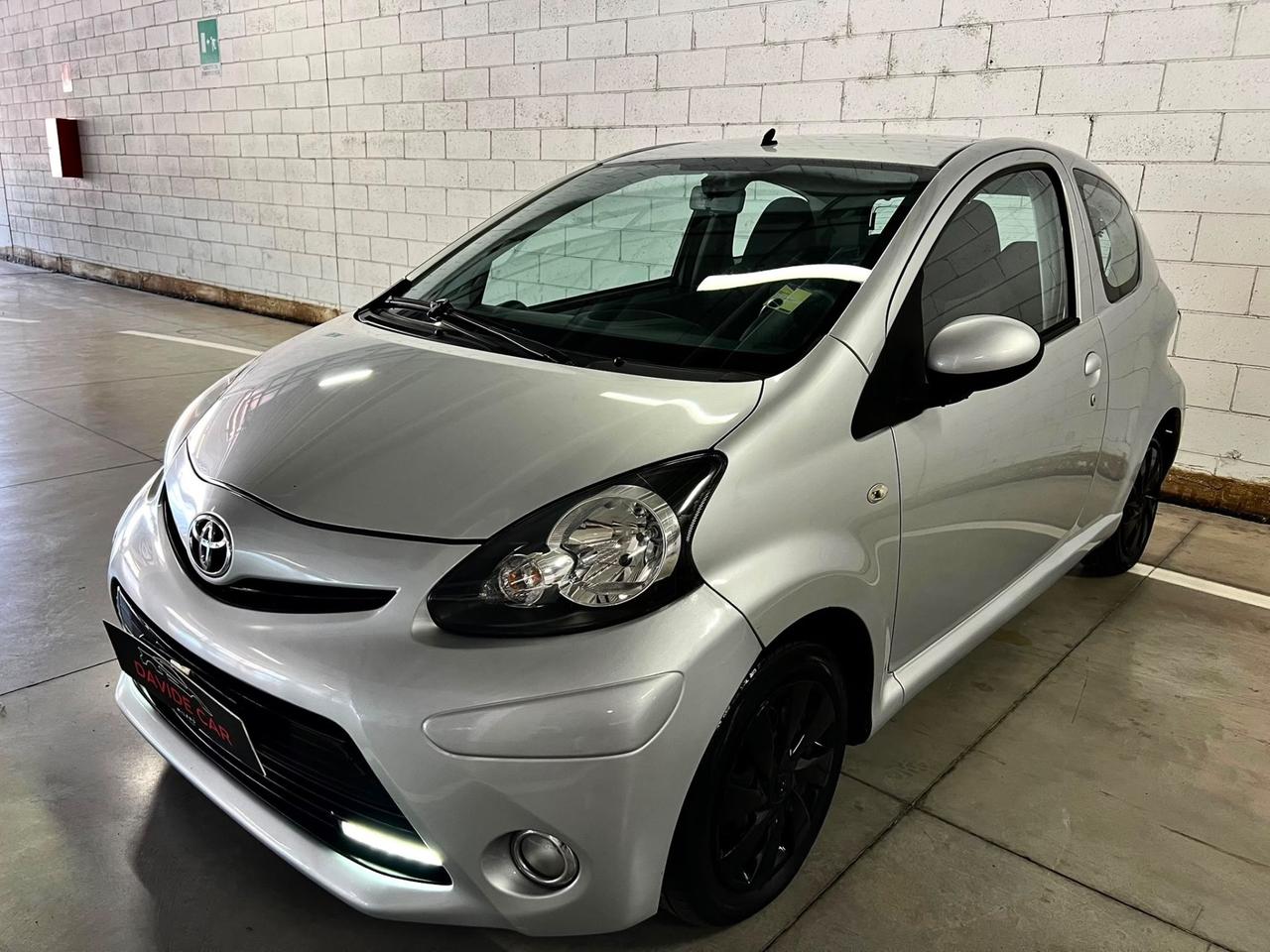 Toyota Aygo 1.0 12V VVT-i 3 porte Lounge Connect MMT