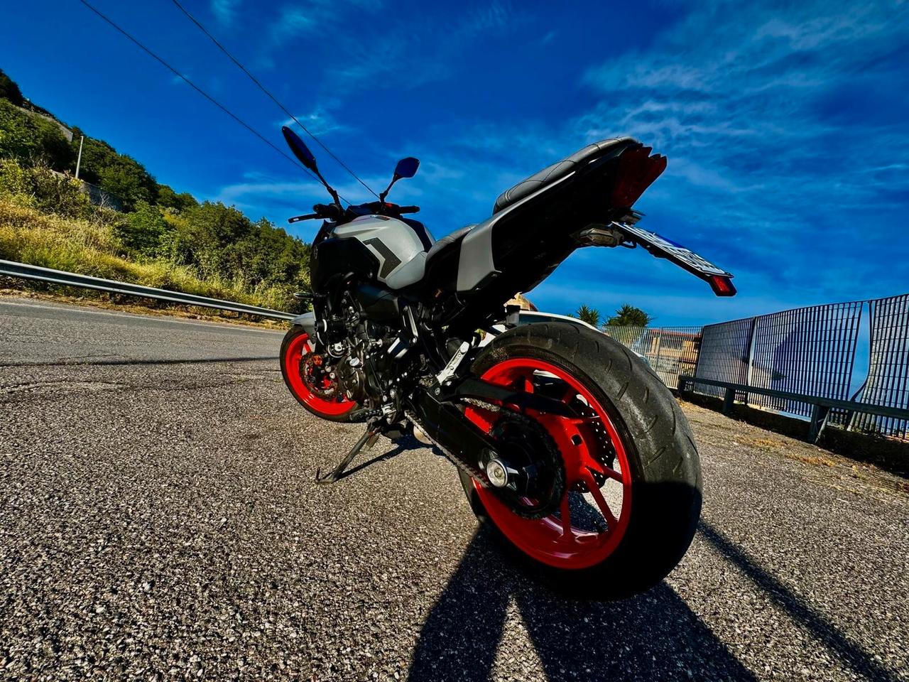 YAMAHA MT-07 ANNO 2019 KM 22000 UNI PRO