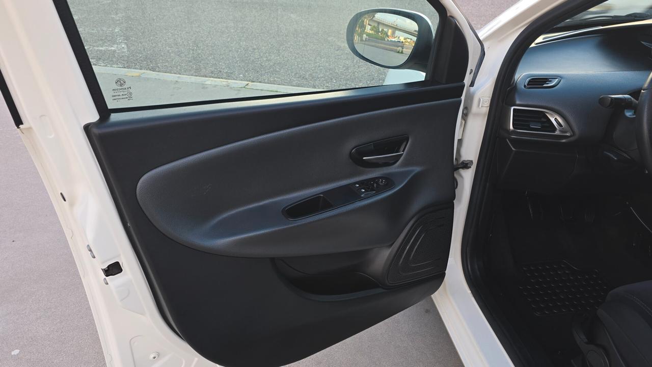 Lancia Ypsilon 1.3 MJT 16V 95 CV 5 porte S&S Platinum