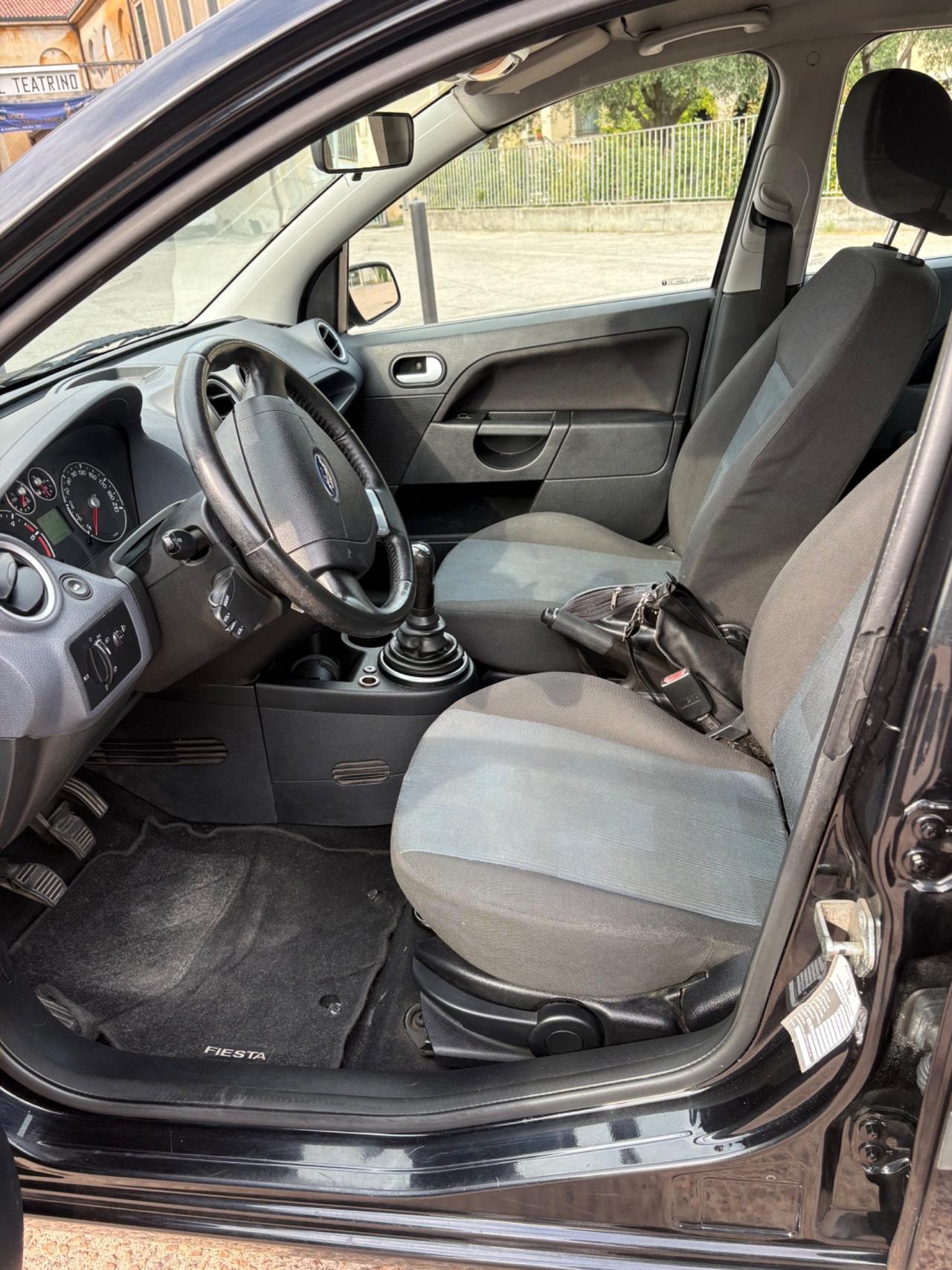 Ford Fiesta 1.4 TDCi 5p. Neo patentati