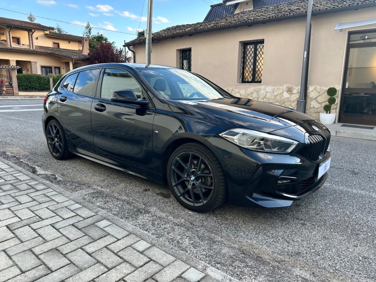 Bmw 118 118d 5p. Msport