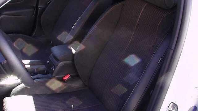 DS DS 3 3 BlueHDi 130 aut. Performance Line