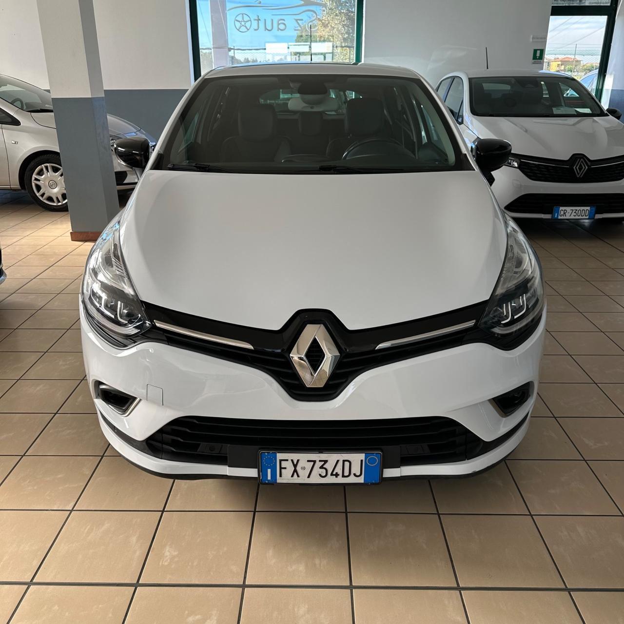Renault Clio TCe 12V 75 CV 5 porte Moschino Intens