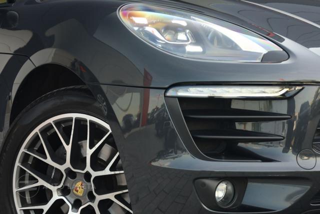 PORSCHE Macan 2.0 Sedili Riscaldabili Volante Elettrico 4x4