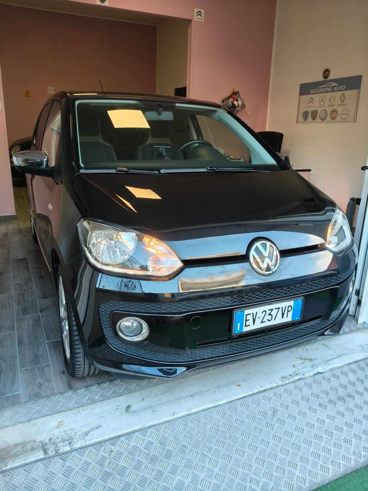 VOLKSWAGEN UP 1000 A METANO FULL OPTIONAL