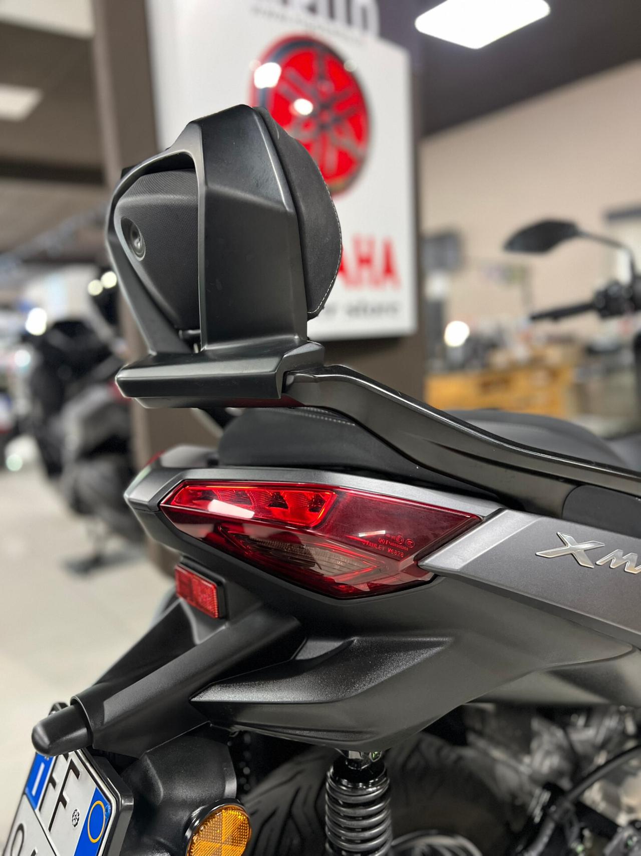 Yamaha X-Max 300
