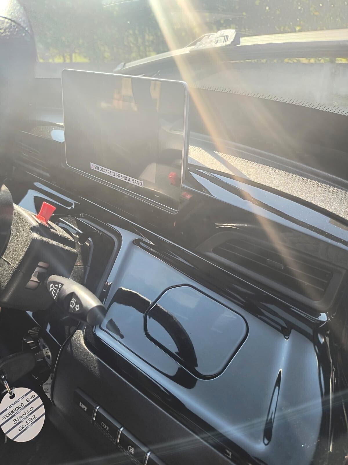 FREEDOM EVO anziani o disabili SENZA PATENTE MINICAR