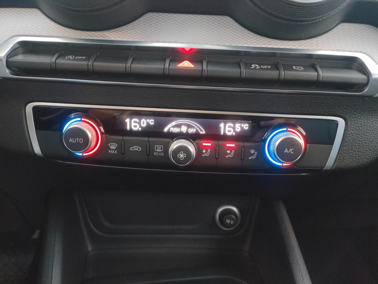 Audi Q2 30 TDI S tronic Business