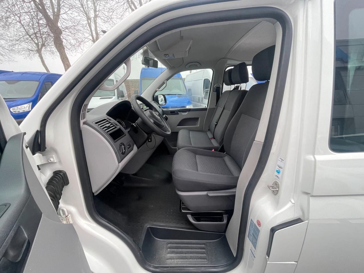 Volkswagen T5 Transporter 262.0 tdi 84cv Economy 9 POSTI