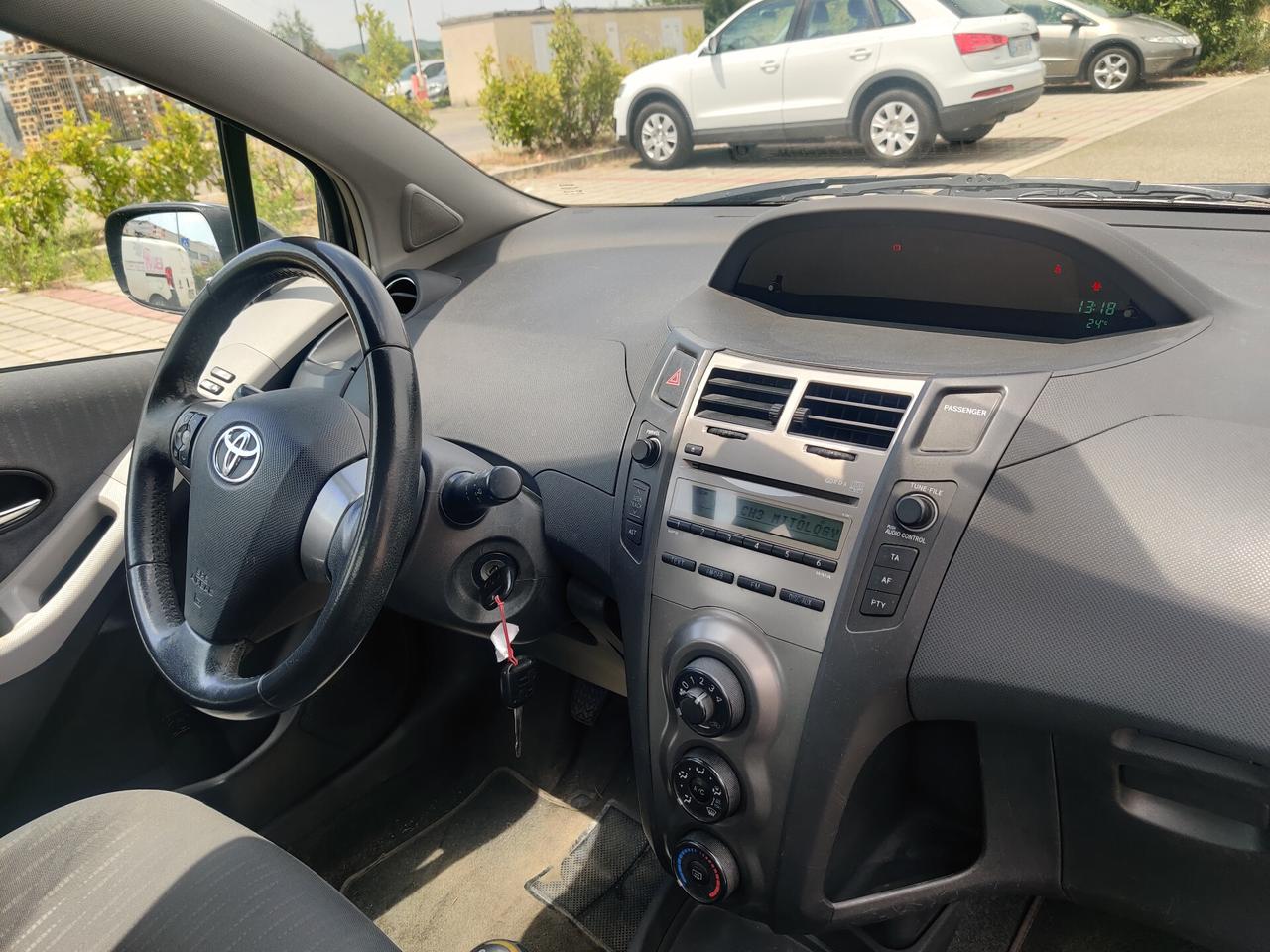 Toyota Yaris 1.3 5 porte Sol