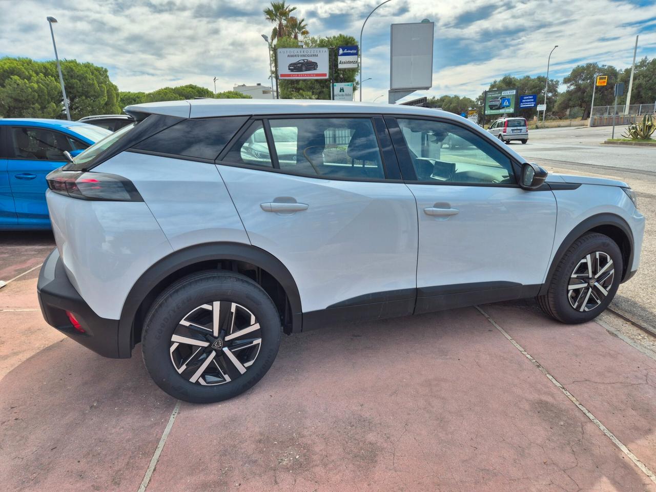 Peugeot 2008 Hybrid 136 e-DCS6 STYLE
