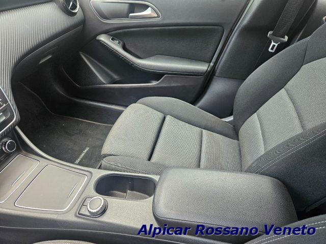 MERCEDES-BENZ GLA 200 d Automatic Sport