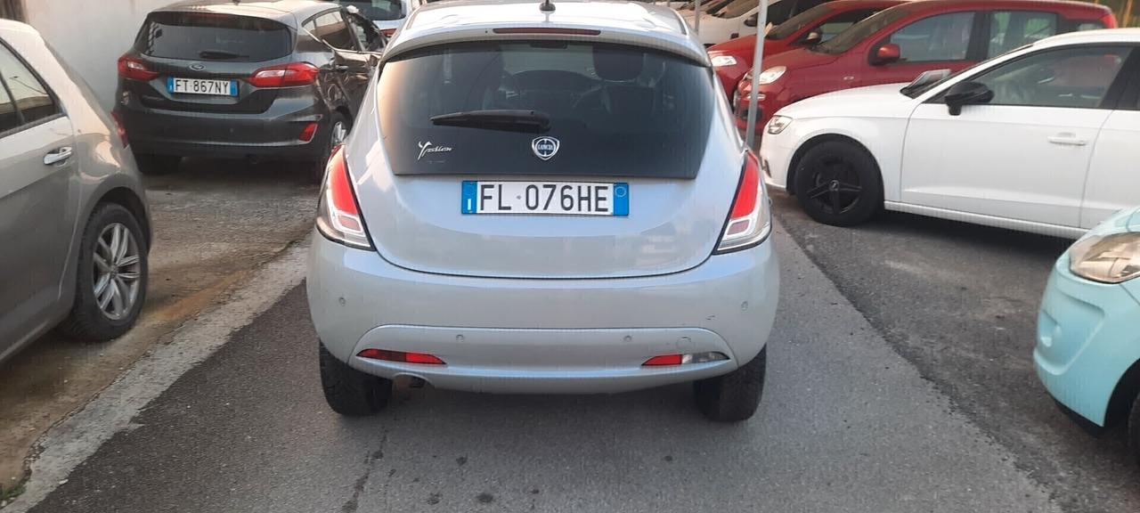 Lancia Ypsilon 0.9 TwinAir 85 CV 5 porte Metano Ecochic Mya