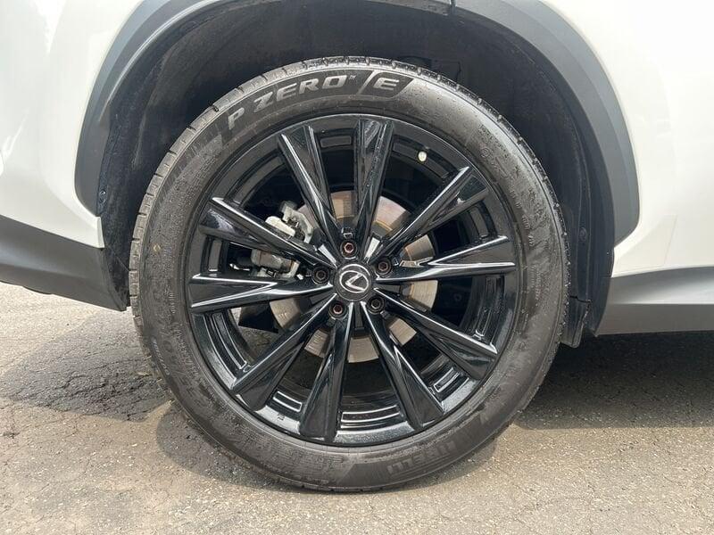 Lexus NX Plug-in 4WD F-Sport