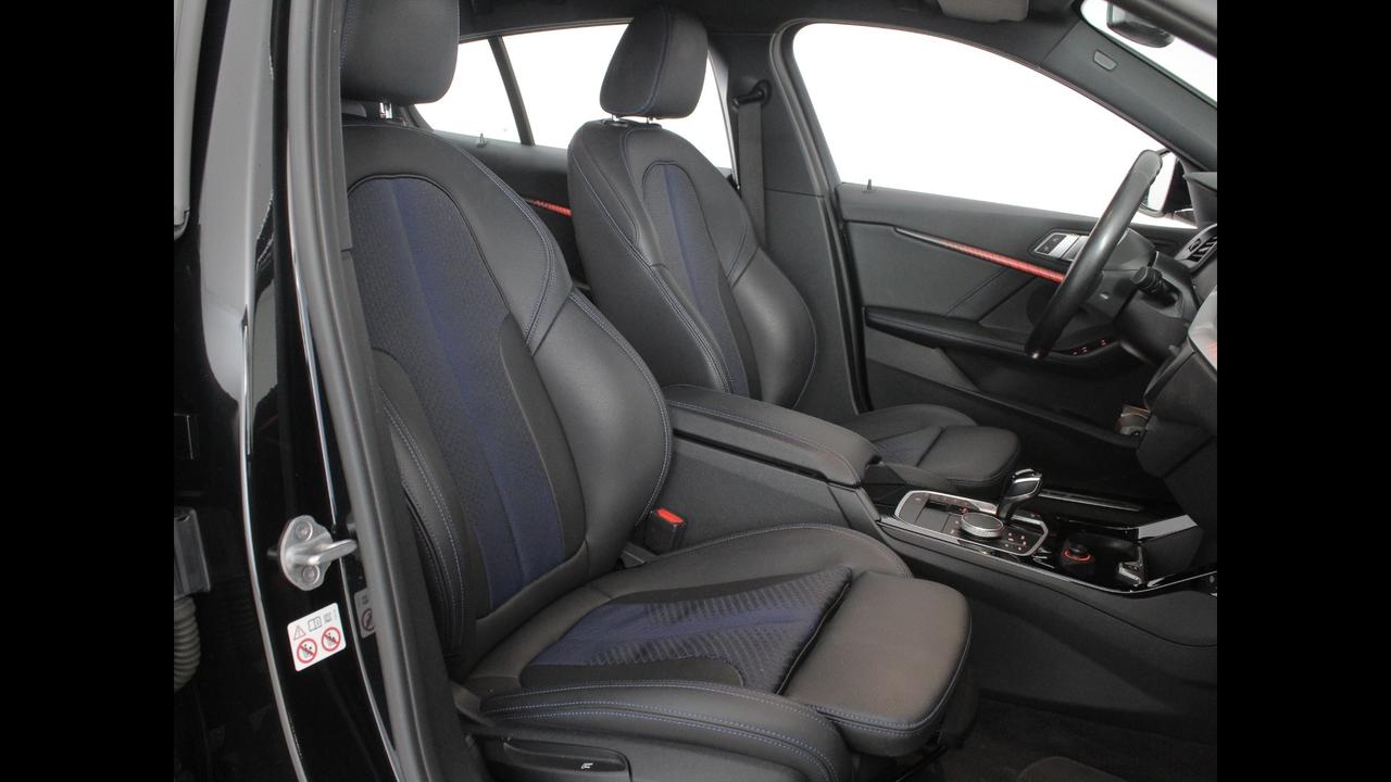 BMW Serie 1 F40 - 116d Msport auto