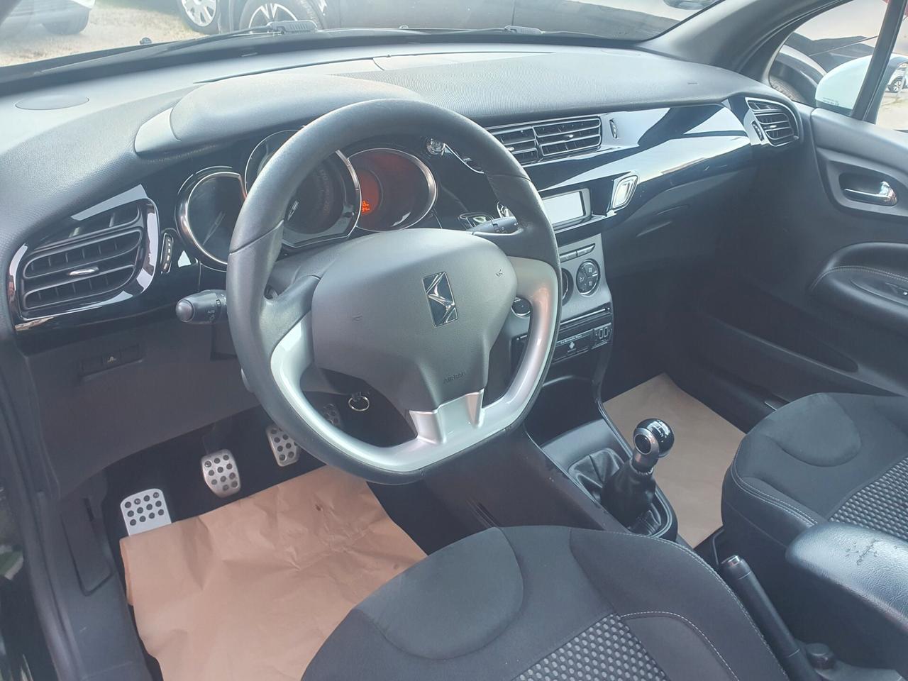 Ds DS3 3 1.4 HDi 70 Just Black