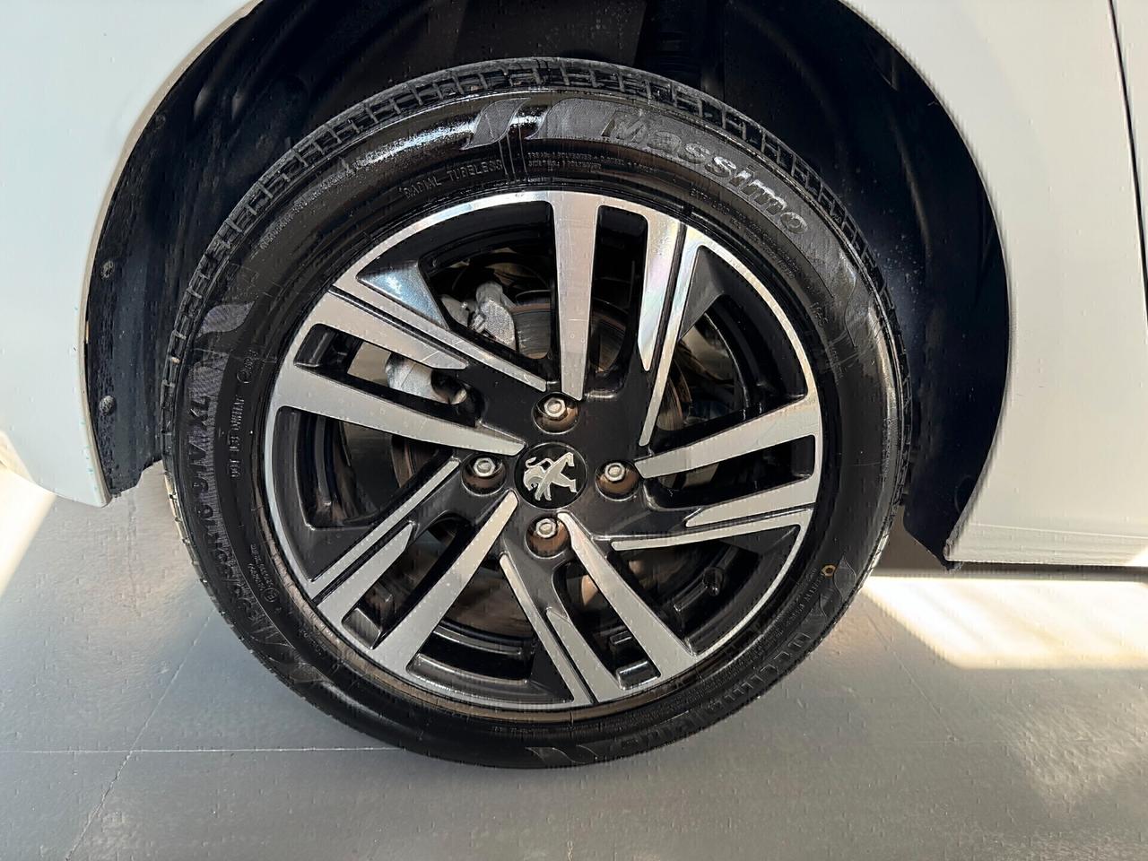 Peugeot 208 1.5 BlueHDi 100Cv - 2021