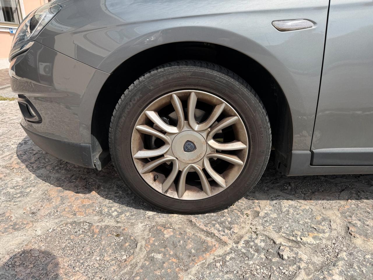 Lancia Delta 1.6 MJT DPF 105 CV Gold