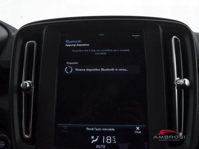 VOLVO XC40 T2 Momentum Core