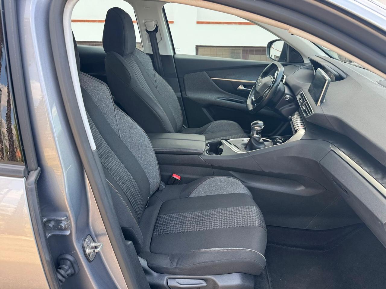 Peugeot 3008 1.5d Cambio Manuale FULL OPTIONALS