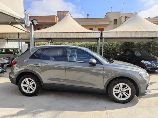 AUDI Q3 35 TDI S tronic Business