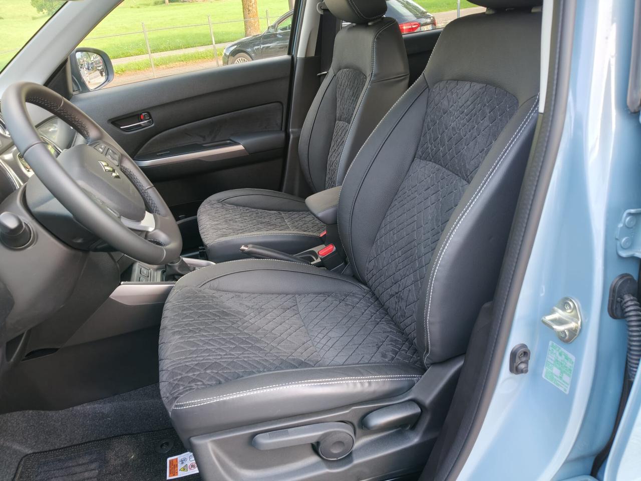 SUZUKI VITARA 1.4 IBRIDA ALLGRIP 4X4 MANUALE BICOLORE