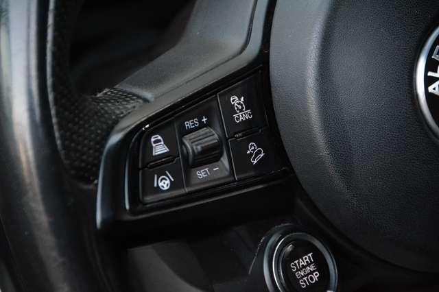 Alfa Romeo Stelvio 2.2 t Veloce Q4 210cv auto * GARANZIA 12mesi * MODIFICA POMPA OLIO OK !!!!!!!