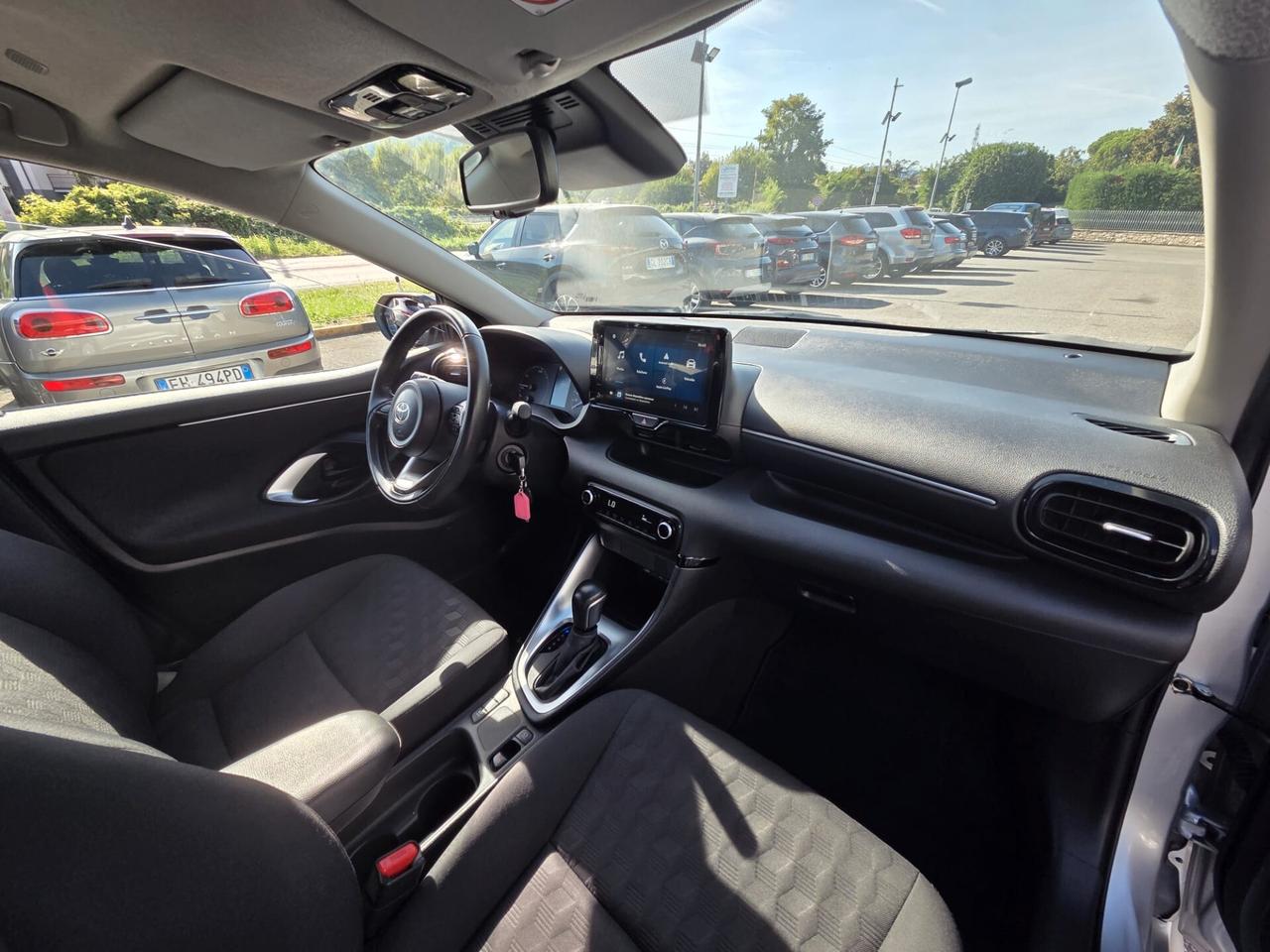 Toyota Yaris 1.5 Hybrid 5 porte Active *full-hybrid* neopatentati* NO VINCOLI FINANZIARI--