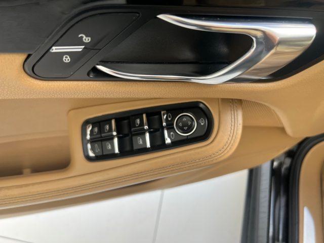 PORSCHE Macan 3.0 S Diesel tetto panoramico apribile da ?419,00