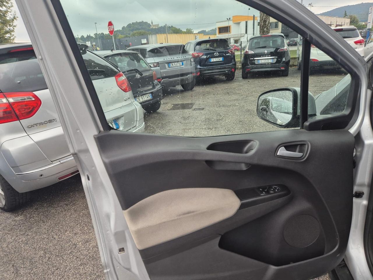 Ford Tourneo Courier 1.5 TDCI Titanium E6B