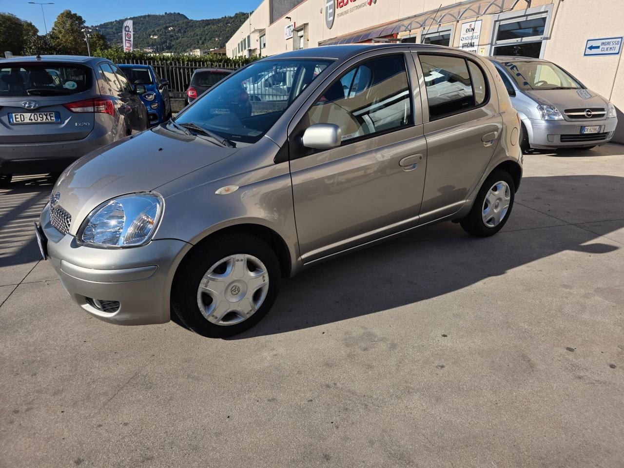Toyota Yaris 1.0 5 porte