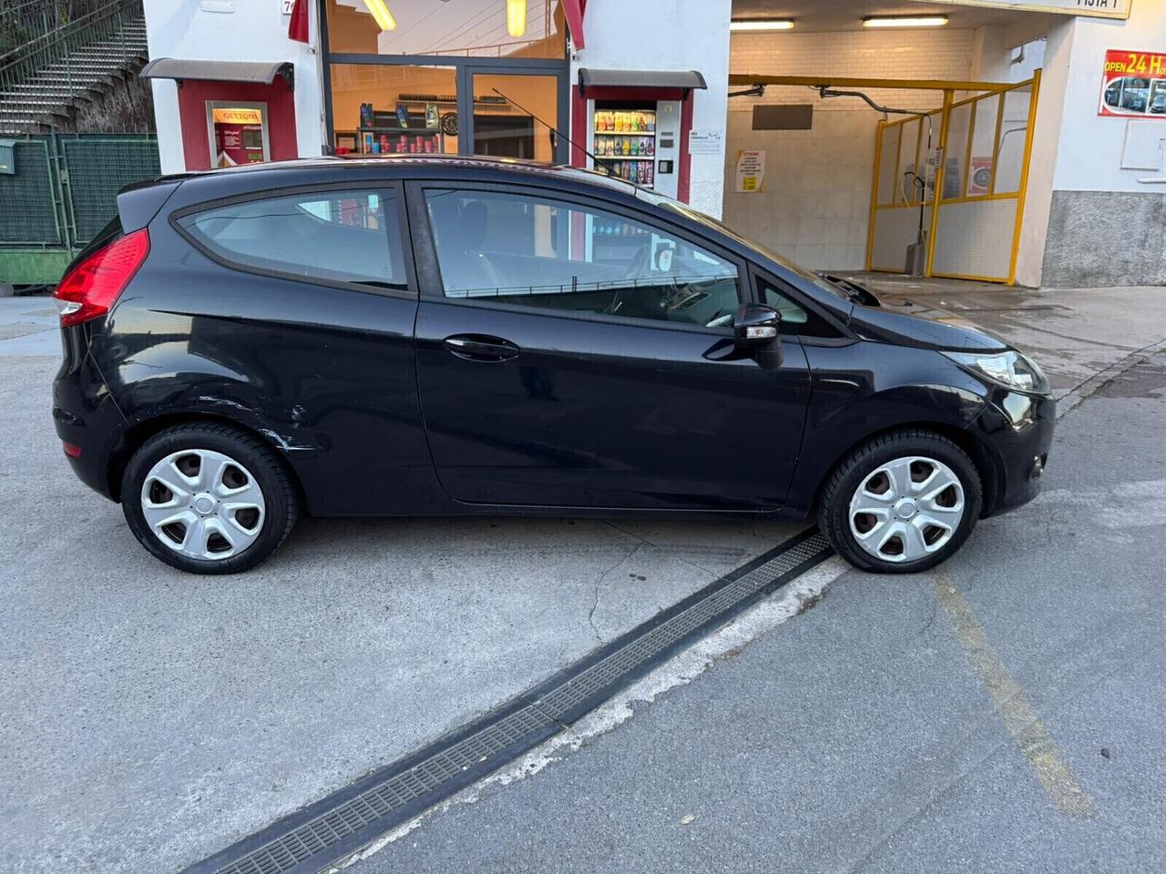 FORD FIESTA 1.2 NEOPATENTATI