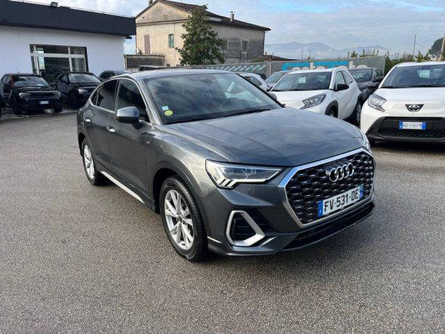 AUDI Q3 35 TDI S line edition