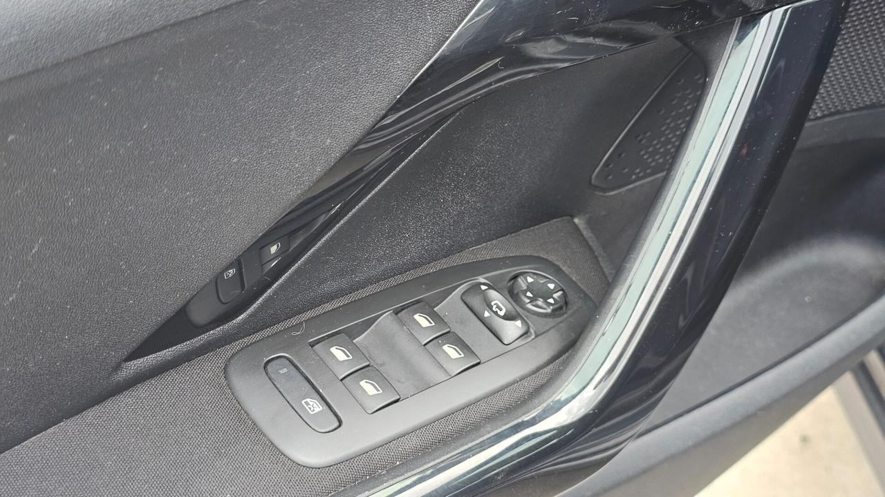 Peugeot 208 BlueHDi 75 5 porte Allure