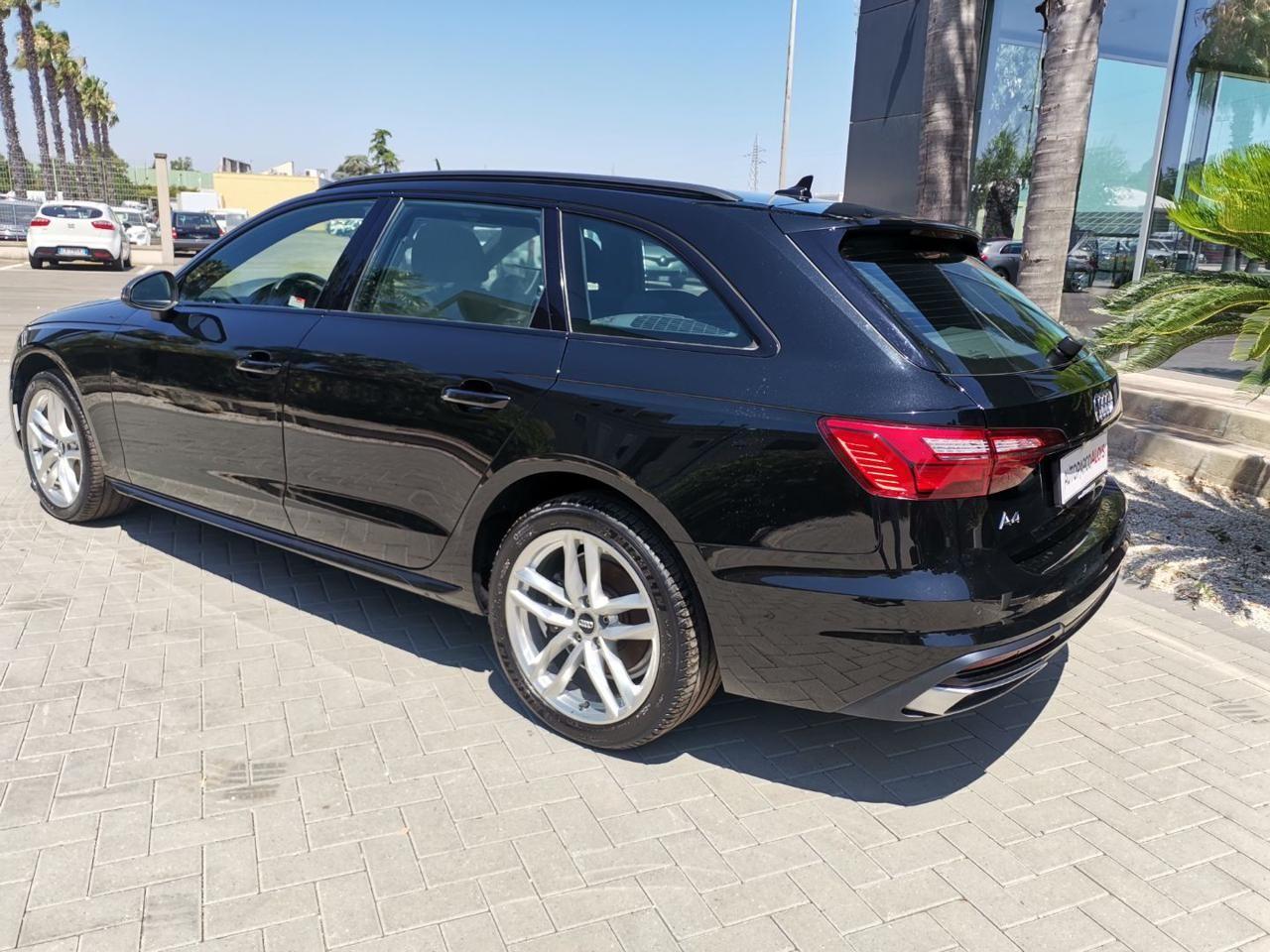 Audi A4 Avant 40 TDI S tronic TOTAL BLACK