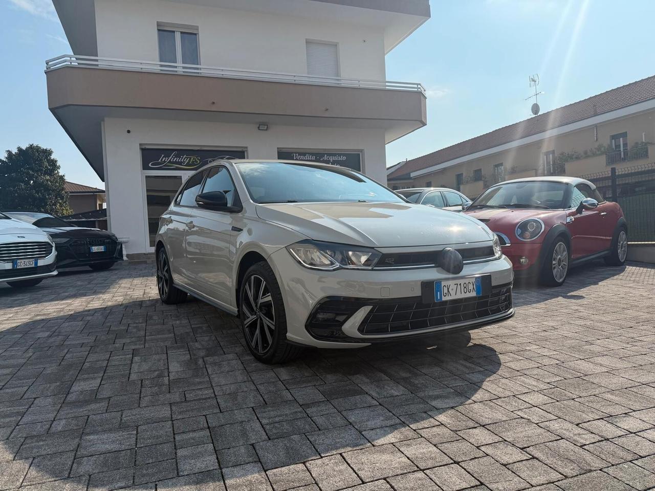 Volkswagen Polo VI 2022 1.0 tsi R-Line 95cv