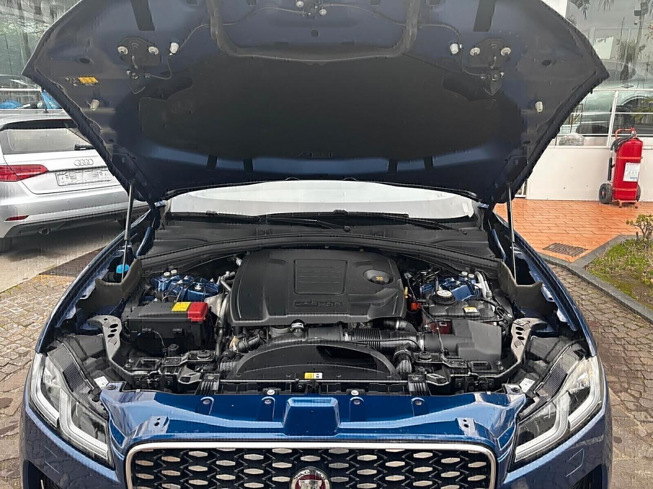 Jaguar F-Pace 2.0 PHEV 404CV automatico 9.000KM