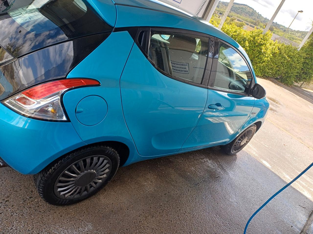 Lancia Ypsilon 1.2 69 CV 5 porte S&S Gold 2014